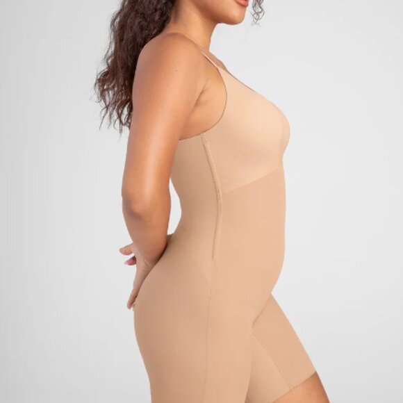 HoneyLove Low Back Bodysuits NEW size L in Sand and Runway Black 2 pack - Picture 4 of 16